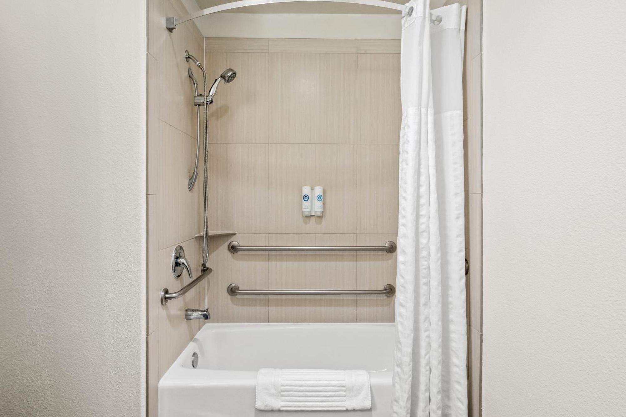 Comfort Suites Waxahachie - Dallas Room photo